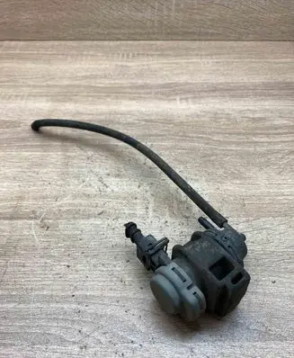 Renault Megane II Turbo solenoid valve 8200201099