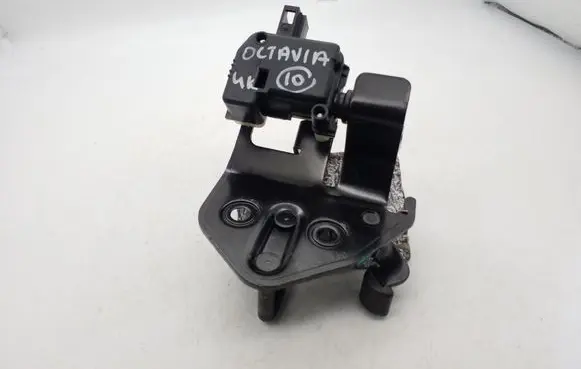 Skoda Octavia Mk2 (1Z) Tailgate/trunk/boot lock/catch/latch 1Z0827511C