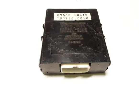 Toyota Land Cruiser (J120) Transfer box differential control unit 8953060310 1017960010 8953360180