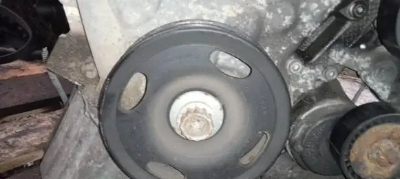Volkswagen Golf Plus Crankshaft pulley