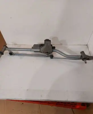 Audi A4 S4 B7 8E 8H Front wiper linkage and motor 8E1955119 0390241509