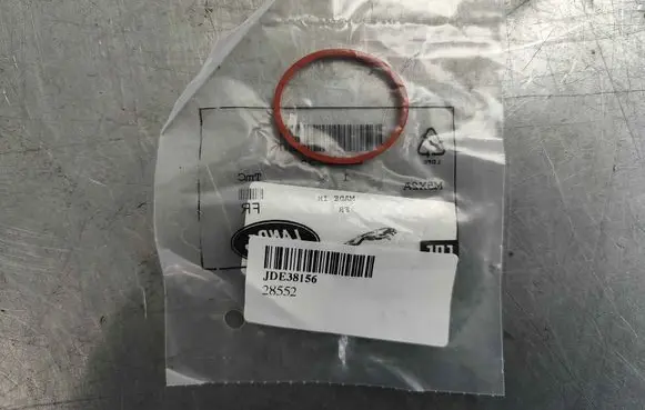 Jaguar F-Pace Nuts/bolts JDE38156