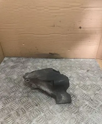Volkswagen Crafter Engine mounting bracket