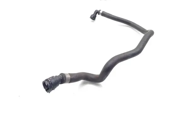 Volvo XC90 Engine coolant pipe/hose