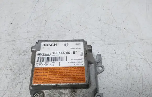 Volkswagen Touareg I Airbag control unit/module 3D0909601E 0285001733
