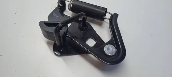Ford Mustang VI Loading door lock loop/hook striker 54404B12