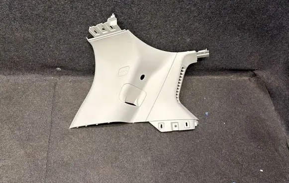 (D)pillar trim (top)