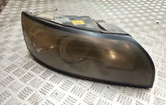 Volvo V50 Headlight/headlamp 30698886 0301198204