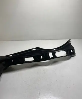 Volkswagen PASSAT B6 Front bumper mounting bracket 3C0807889