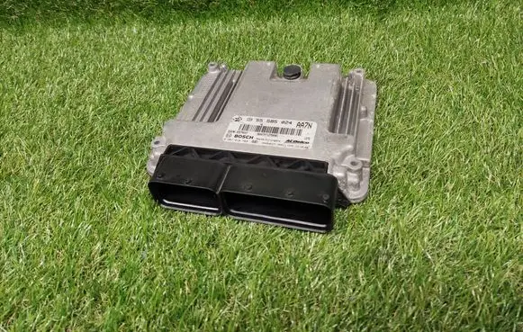 Opel Astra J Engine control unit/module ECU 55585024 0281018769