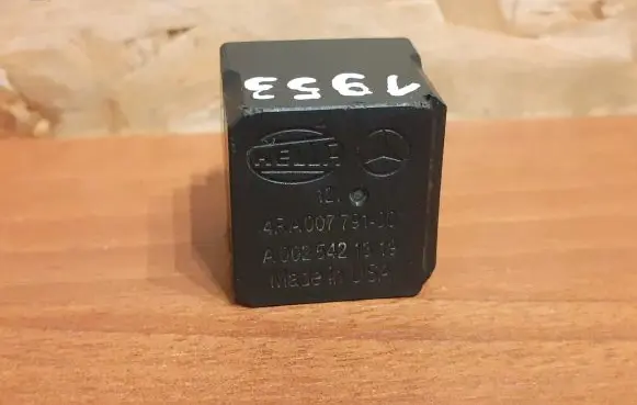 Mercedes-Benz A W168 Other relay A0025421319 4RA00779100
