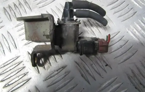 Mitsubishi Space Star Turbo solenoid valve K5T48277