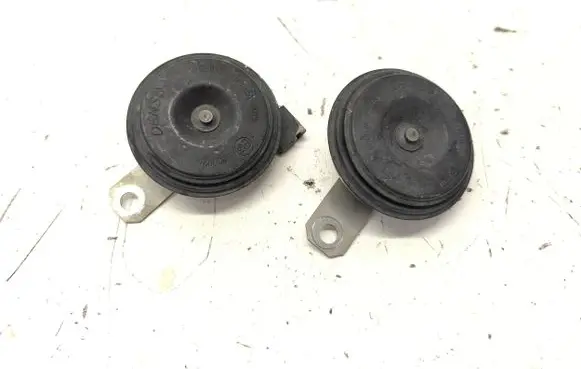 Subaru Outback (BT) Horn signal JK2721008400 JK2722007410