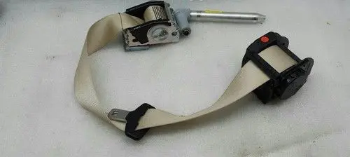 BMW 5 E60 E61 Rear seatbelt 7025107