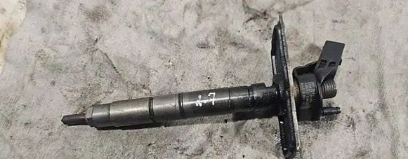 Fuel injector