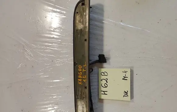 Renault Kangoo I Third/center stoplight 8200103259