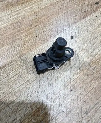 Renault Scenic II - Grand scenic II Camshaft position sensor 8200038472