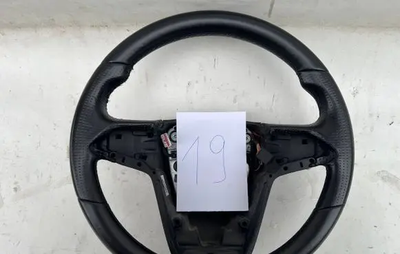 Opel Insignia A Steering wheel 13316540