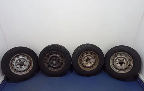 AC 428 R17 steel rim