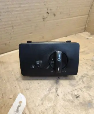 Ford Mondeo Mk III Light switch 1S7T13A024CB 04052721