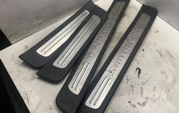 Hyundai Santa Fe sill trim set (inner) 858752B000