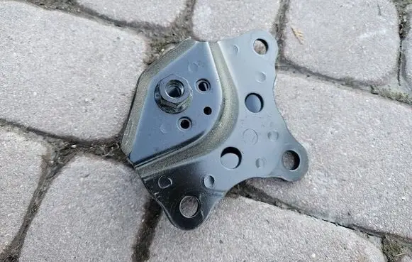 Toyota Highlander XU70 Front suspension camber bolt 