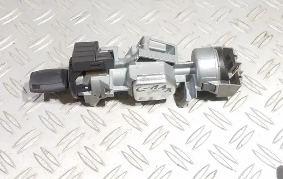 Ford C-MAX I Ignition lock 3M513F880A