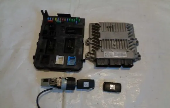 Engine ECU kit and lock set