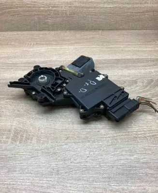 Volkswagen Sharan Front door window regulator motor 7M0959802A 05075500