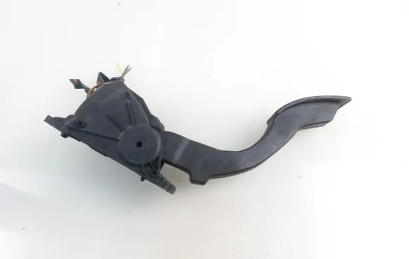 Ford Focus Accelerator throttle pedal 6PV00864100 4M519F836CH