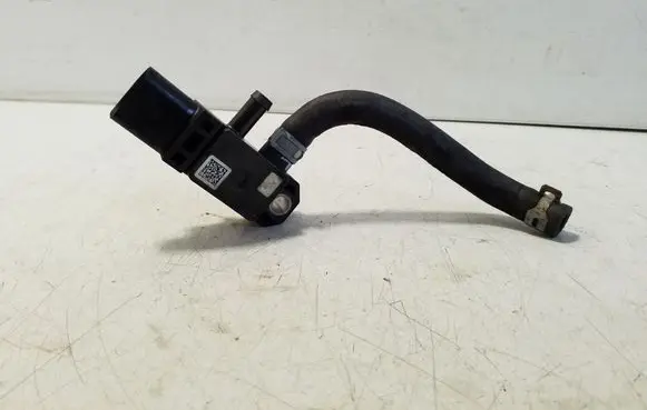 Audi A1 Exhaust gas pressure sensor 04L906051