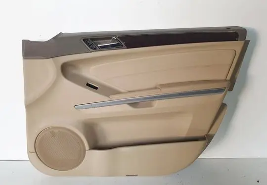 Mercedes-Benz ML W164 Front door card panel trim