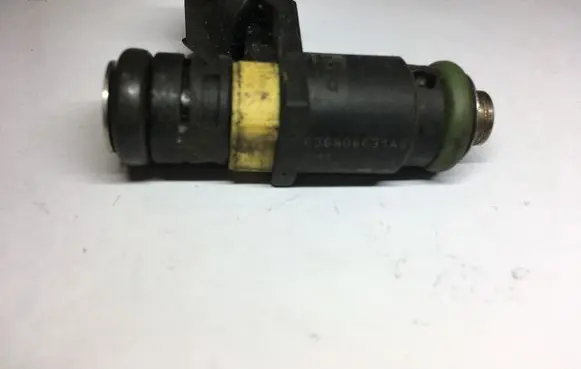 Skoda Fabia Mk1 (6Y) Fuel injector 036906031AG