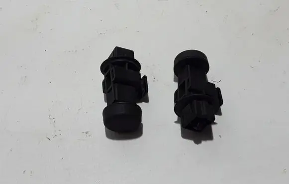 Nissan Qashqai Front bonnet/hood damper/strut 65822BR00A