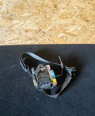 Opel Insignia A Front seatbelt 84025371