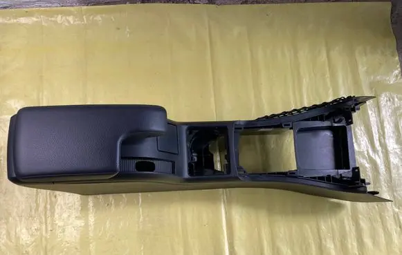 Mercedes-Benz B W245 Center console A1696802450 A1696800150