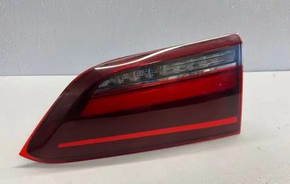 BMW X1 F48 F49 Tailgate rear/tail lights H7747771710 F03761000H