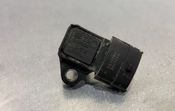 Hyundai Santa Fe Air pressure sensor 393003C300 9470930601