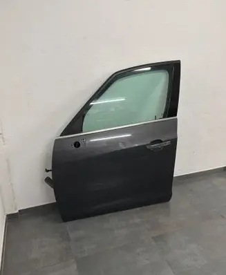 Opel Zafira C Front door 