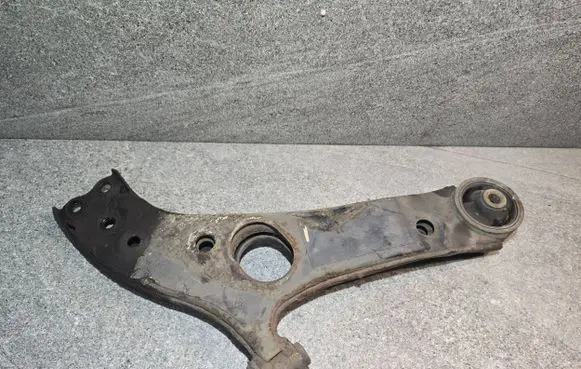 KIA Optima Front lower control arm/wishbone 545842T000