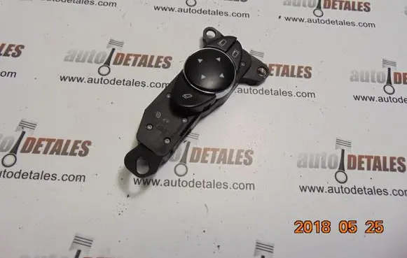 Mercedes-Benz E W211 Wing mirror switch A2118216079