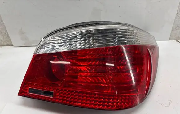 BMW 5 E60 E61 Rear/tail lights 7165738 190930 E4342U
