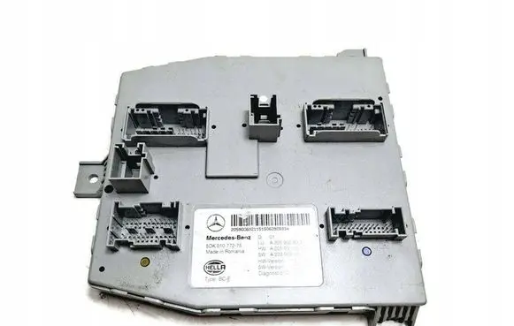Mercedes-Benz C W205 SAM control unit QH2215DK010772