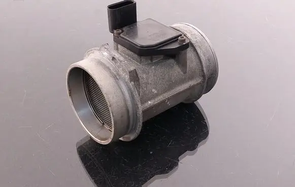 Audi A4 S4 B8 8K Mass air flow meter 059906461D