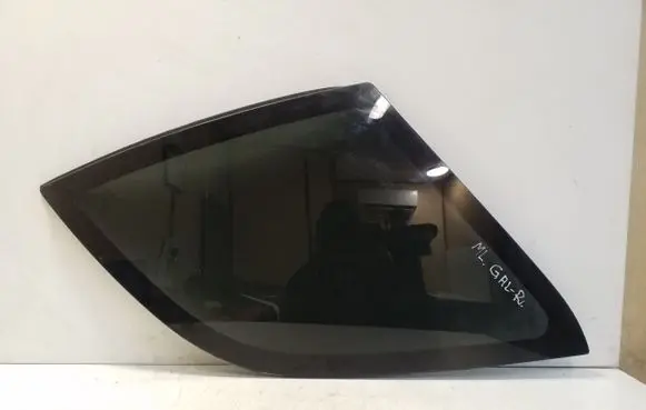Mercedes-Benz ML W163 Rear side window A1636700412