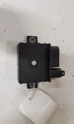 BMW 1 E81 E87 Glow plug pre-heat relay 779800003