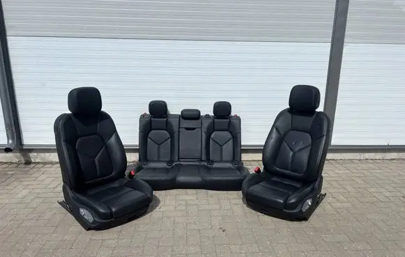 Seat set