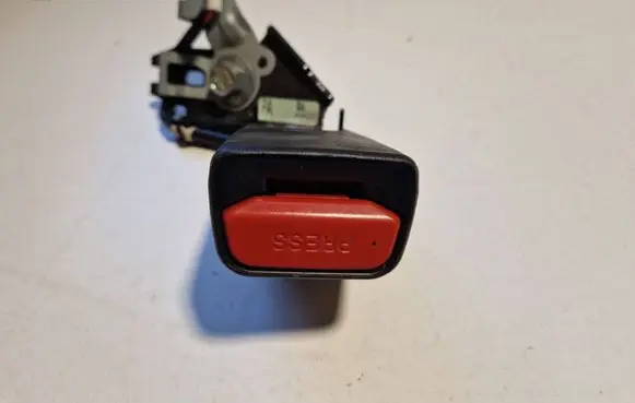 Mazda 3 Front seatbelt buckle BAH150037J