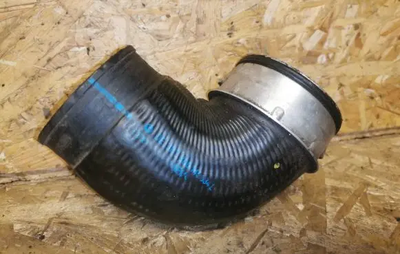 Audi A6 S6 C5 4B Intercooler hose/pipe 8D0145634L