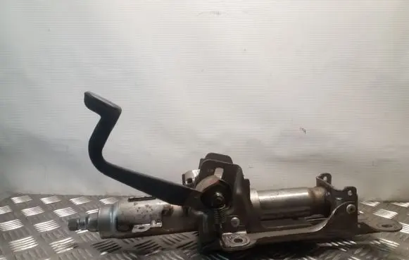 Steering wheel axle set
